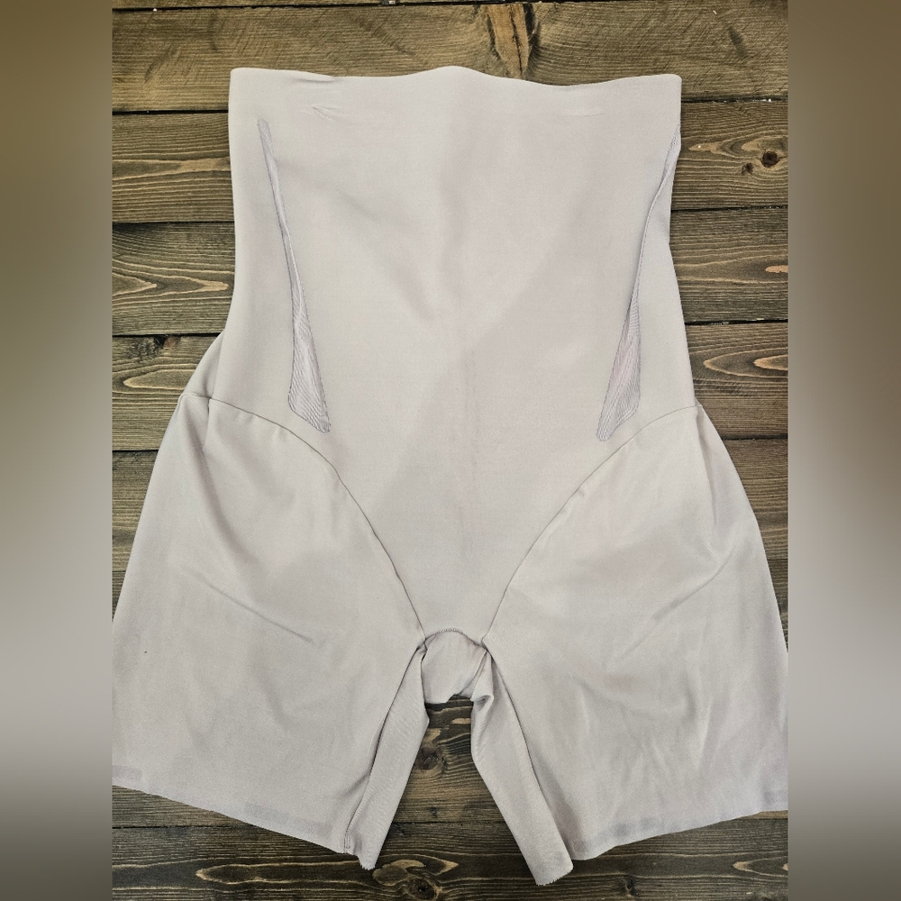 Maidenform Beige Heigh Waisted, Thigh Slimming And Tummy Shapewear  Size 2xl